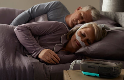 Philips DreamStation 2 Auto CPAP Advanced mit Luftbefeuchter und integriertem 4G Mobilfunkmodem.